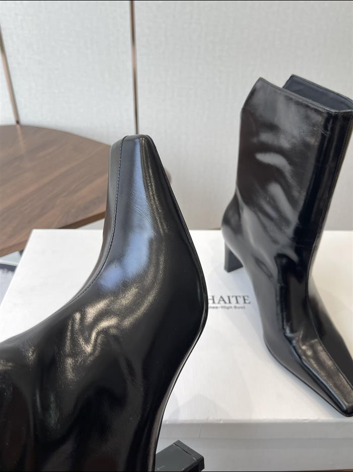 2025112817448480 390